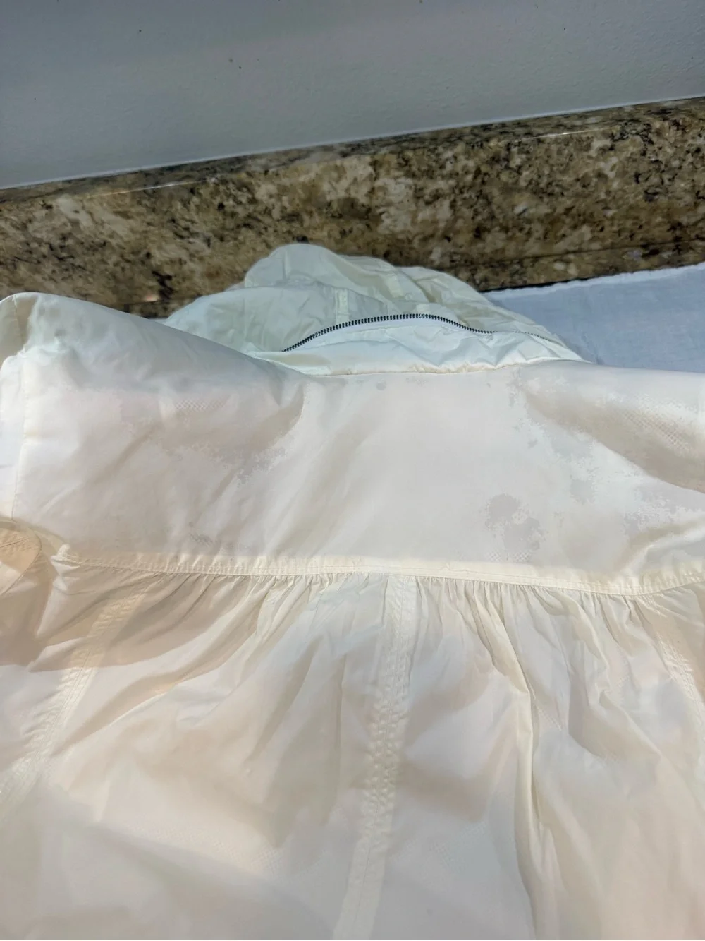 Burberry White Cream Belted Trench Coat with Zip Pockets - Picture 15 of 16